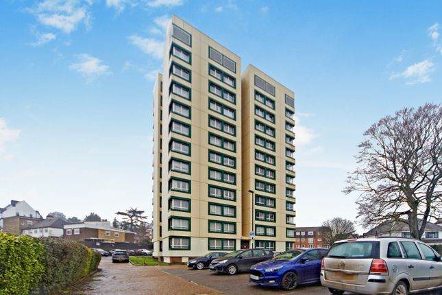 2 bed property, in Bramley Hill, £210,000