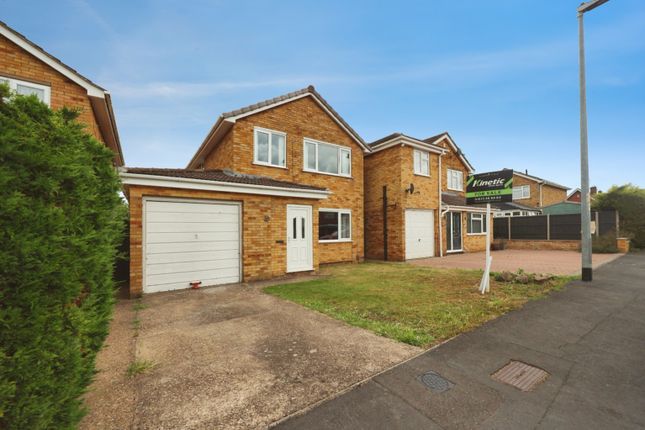 3 bed property, in Calder Road, £250,000
