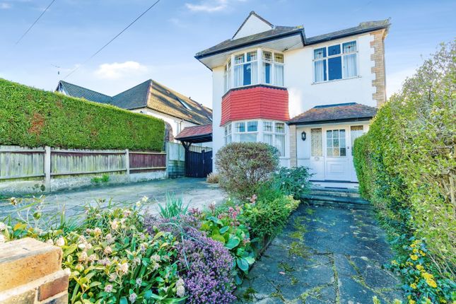 3 bed property, in York Road, £575,000