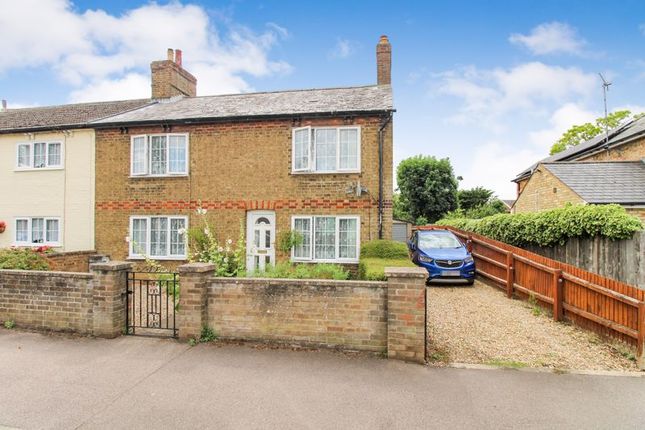 3 bed property, in St. Neots Road, £400,000