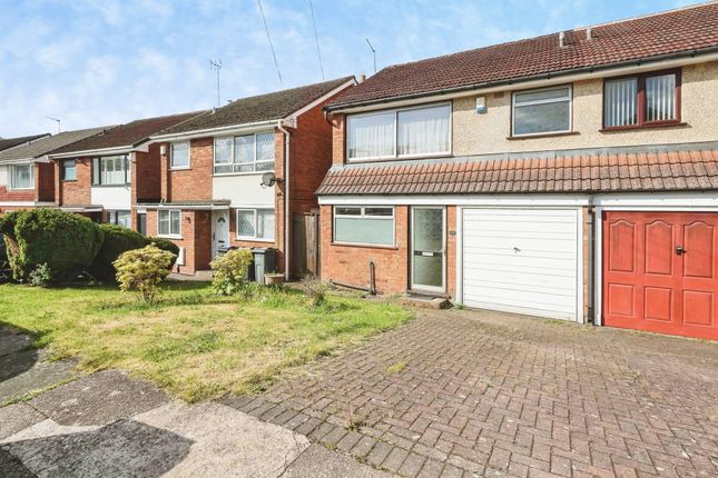 3 bed property, in Copperbeech Close, £240,000