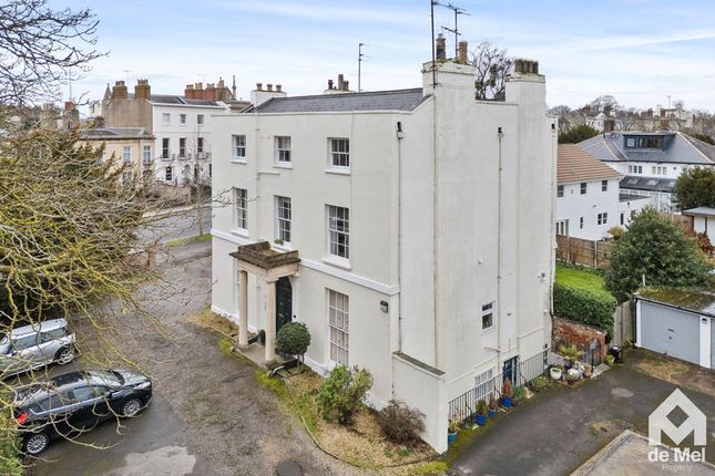 2 bed property, in Montpellier Parade, £350,000