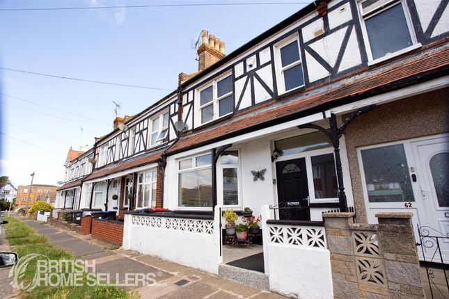2 bed property, in Sandown Drive, £315,000