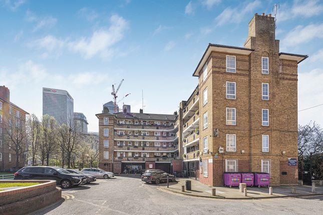 2 bed property, in Wades Place, £295,000