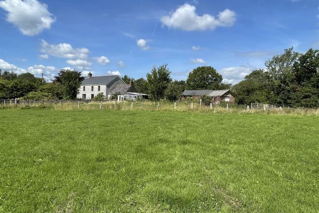 3 bed property, in Neuadd Road, £395,000