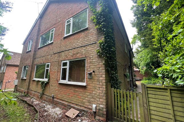 1 bed property, in Ellerside Grove, £130,000