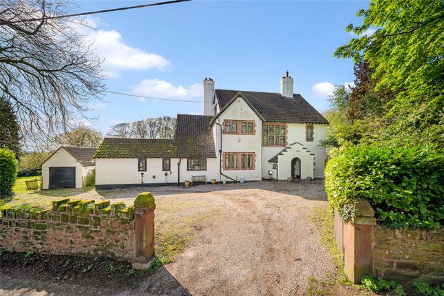 6 bed property, in Burton, £850,000