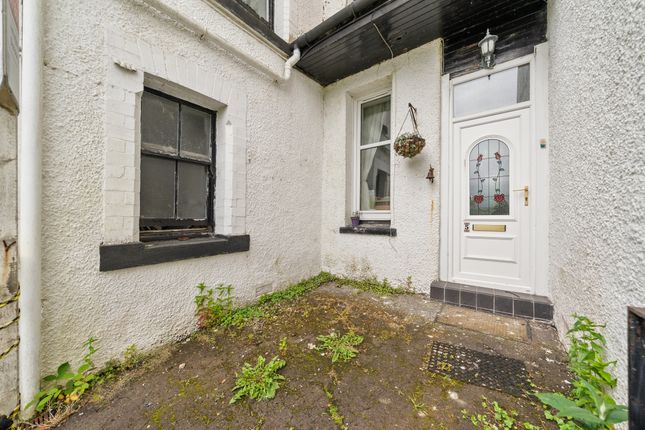 2 bed property, in Kilmun Court, £75,000