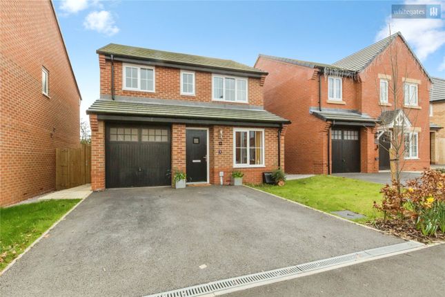 3 bed property, in Shaw Bank Place, £290,000