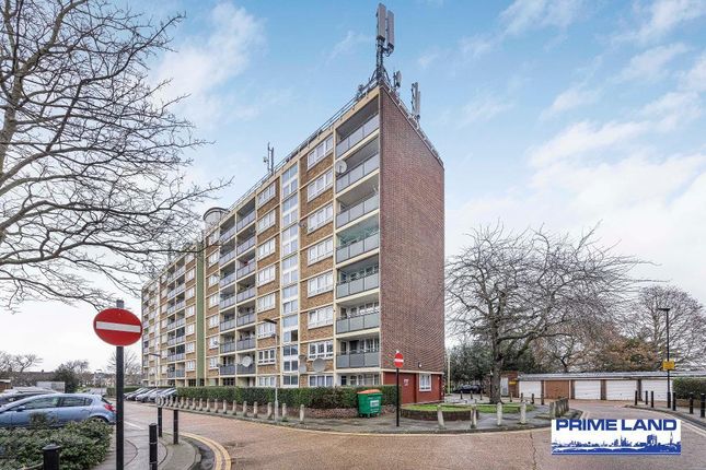 2 bed property, in Lonsdale Close, £255,000