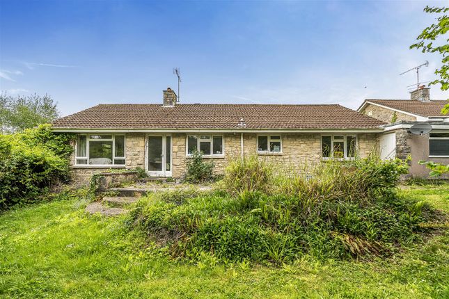 3 bed property, in Highfield Gardens, £300,000