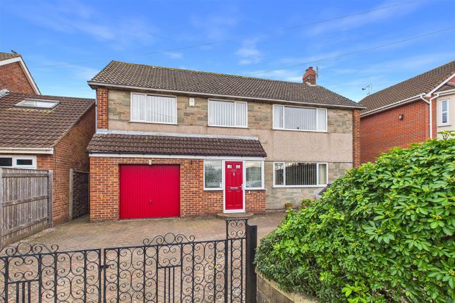 5 bed property, in Kenn Road, £499,950