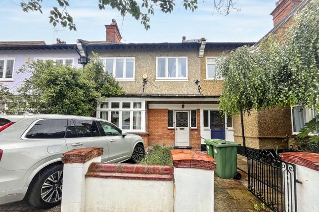 5 bed property, in Clavering Avenue, £1,200,000