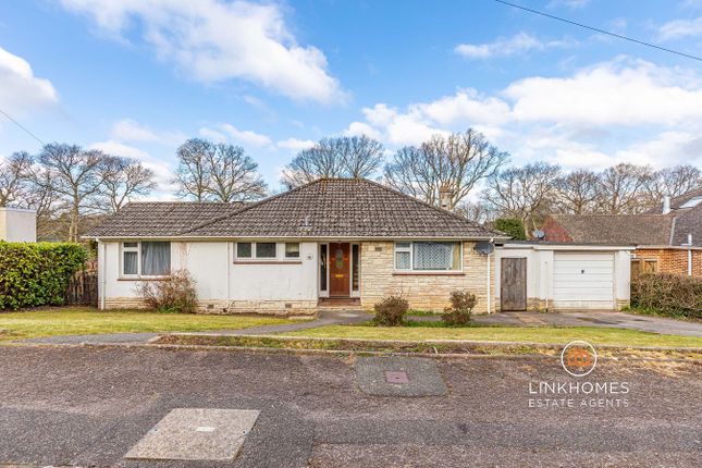 2 bed property, in Greensleeves Avenue, £650,000