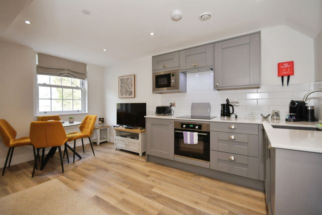 2 bed property, in The Dale, £225,000