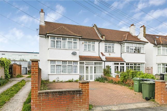 4 bed property, in Rosedene Avenue, £850,000