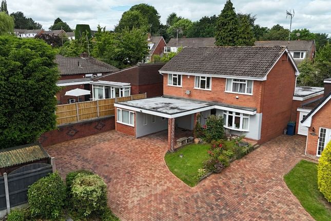 3 bed property, in Castle Way, £450,000