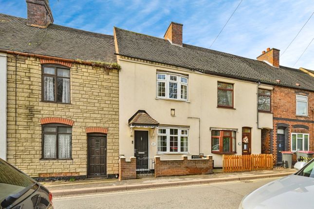 3 bed property, in Long Street, £130,000