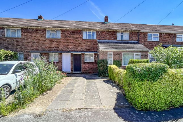3 bed property, in Cunningham Close, £300,000