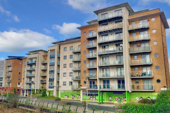 2 bed property, in Sail House, £150,000