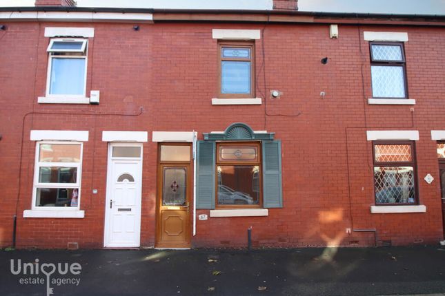 2 bed property, in Drummond Avenue, £60,000