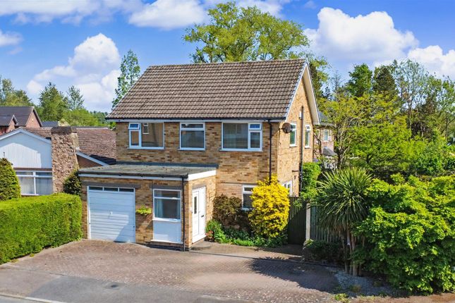 4 bed property, in Attewell Close, £395,000