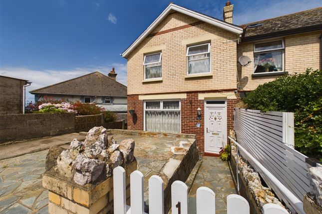 3 bed property, in Wyndthorpe Gardens, £323,400