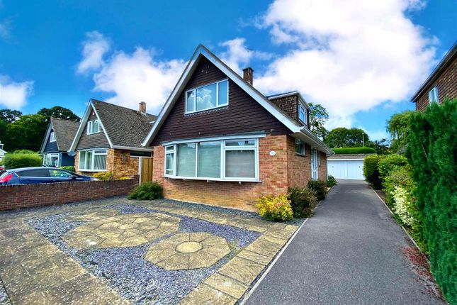 3 bed property, in Lavant Close, £550,000