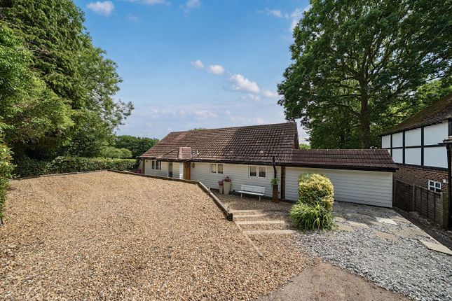 3 bed property, in Pilgrims Way, £750,000