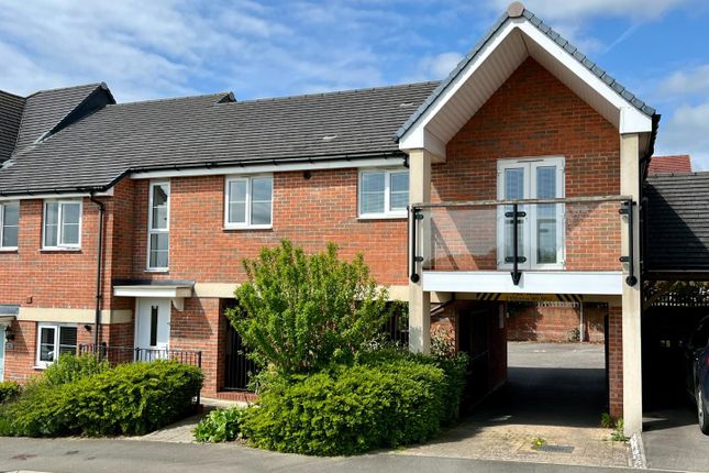 1 bed property, in Sir Bernard Paget Avenue, £210,000