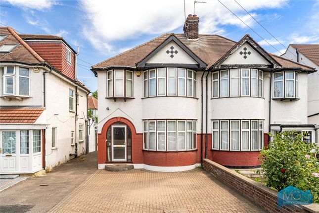 3 bed property, in Hall Lane, £625,000
