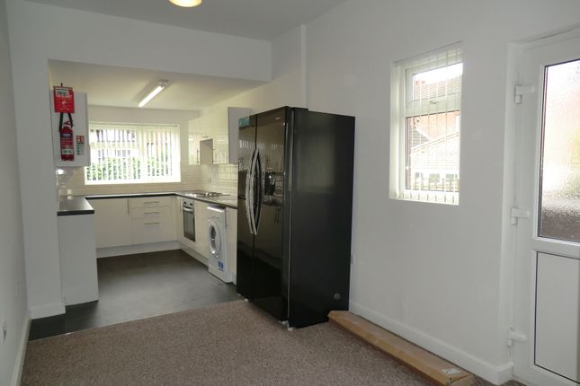 6 bed property, in Welland Road, £390,000