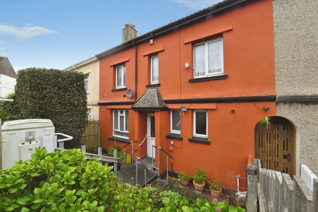 3 bed property, in Tresillian Road, £200,000