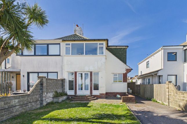 2 bed property, in Brighton Road, £500,000