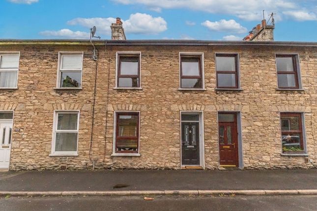 2 bed property, in 7 Park Street, £250,000