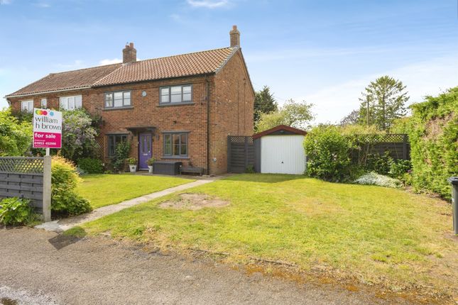 3 bed property, in St. Andrews Close, £295,000