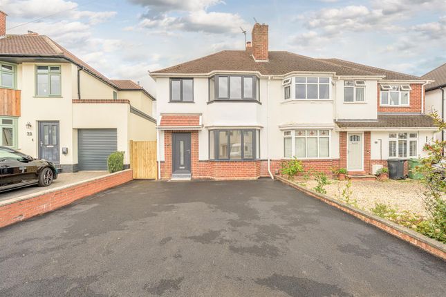 3 bed property, in Poplar Road, £365,000