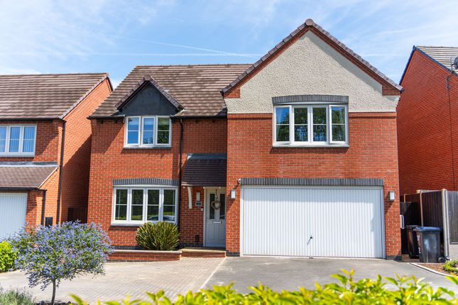 5 bed property, in Bert Cole Lane, £565,000