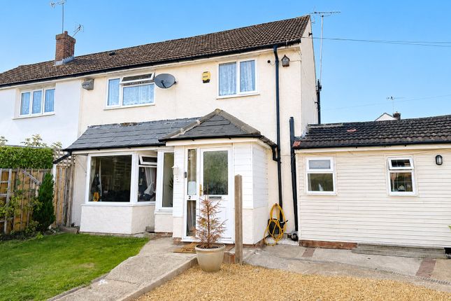 3 bed property, in Perring Avenue, £425,000