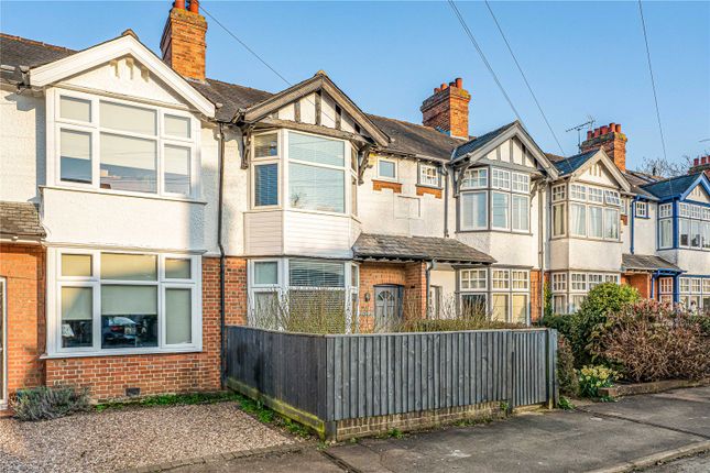 3 bed property, in Islip Road, £775,000