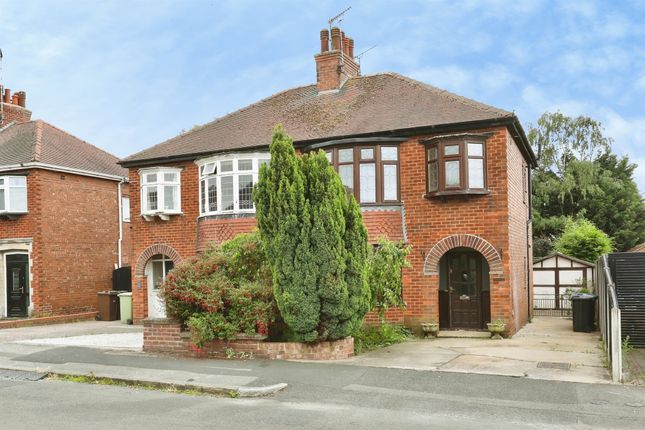 3 bed property, in Ashley Road, £200,000