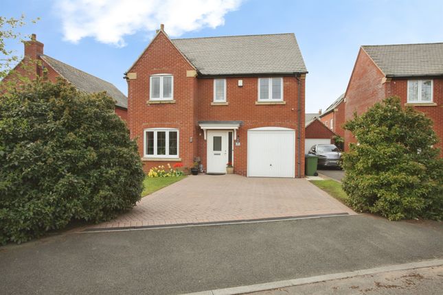 4 bed property, in Tene Close, £465,000
