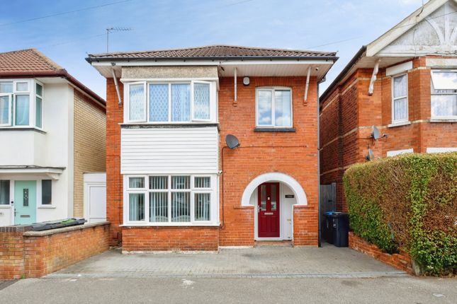 3 bed property, in Green Road, £375,000