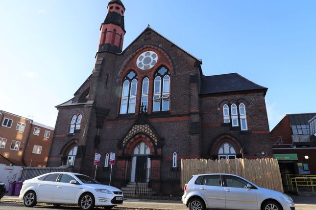 2 bed property, in High Park Street, £85,000