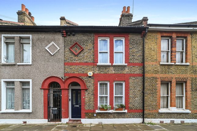 4 bed property, in Stevens Avenue, £850,000