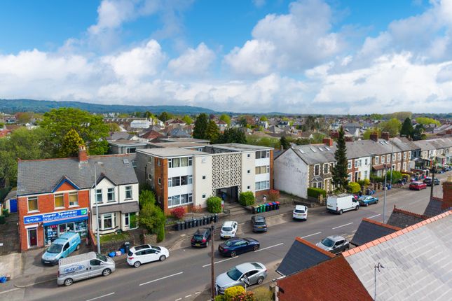 2 bed property, in The Philog, £160,000