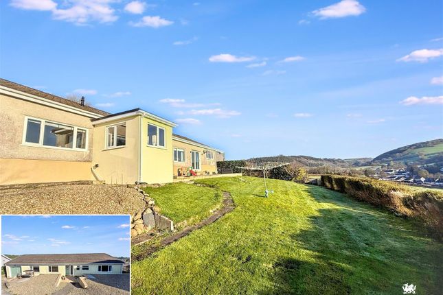 4 bed property, in Bronwydd Arms, £385,000