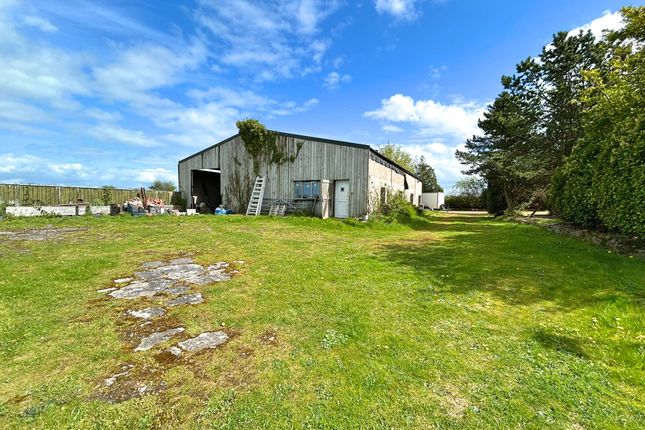 4 bed property, in Barn And Land, £300,000
