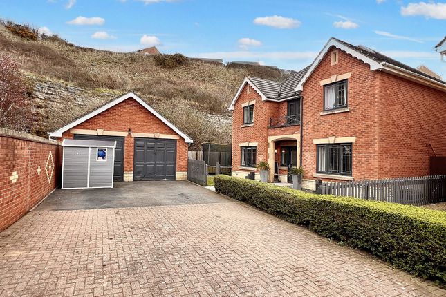 4 bed property, in Glyn Y Gog, £550,000