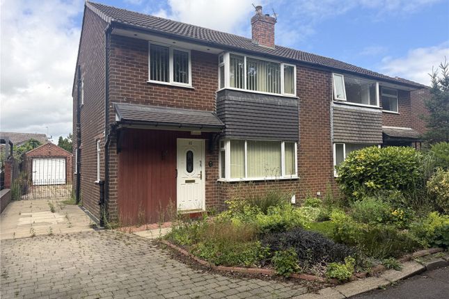 3 bed property, in Darwen Road, £290,000